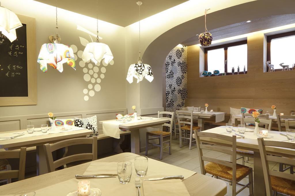 Osteria Da Alvise Hotel Sùtrio Buitenkant foto